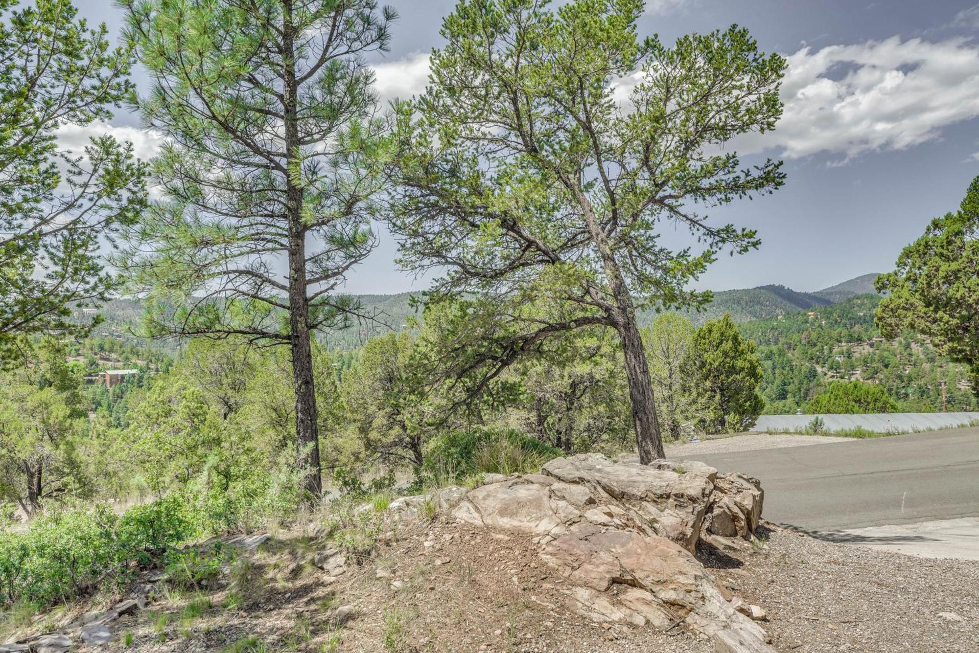 Hillside Haven With Deck Less Than 2 Miles To Dwtn Ruidoso! Exterior photo