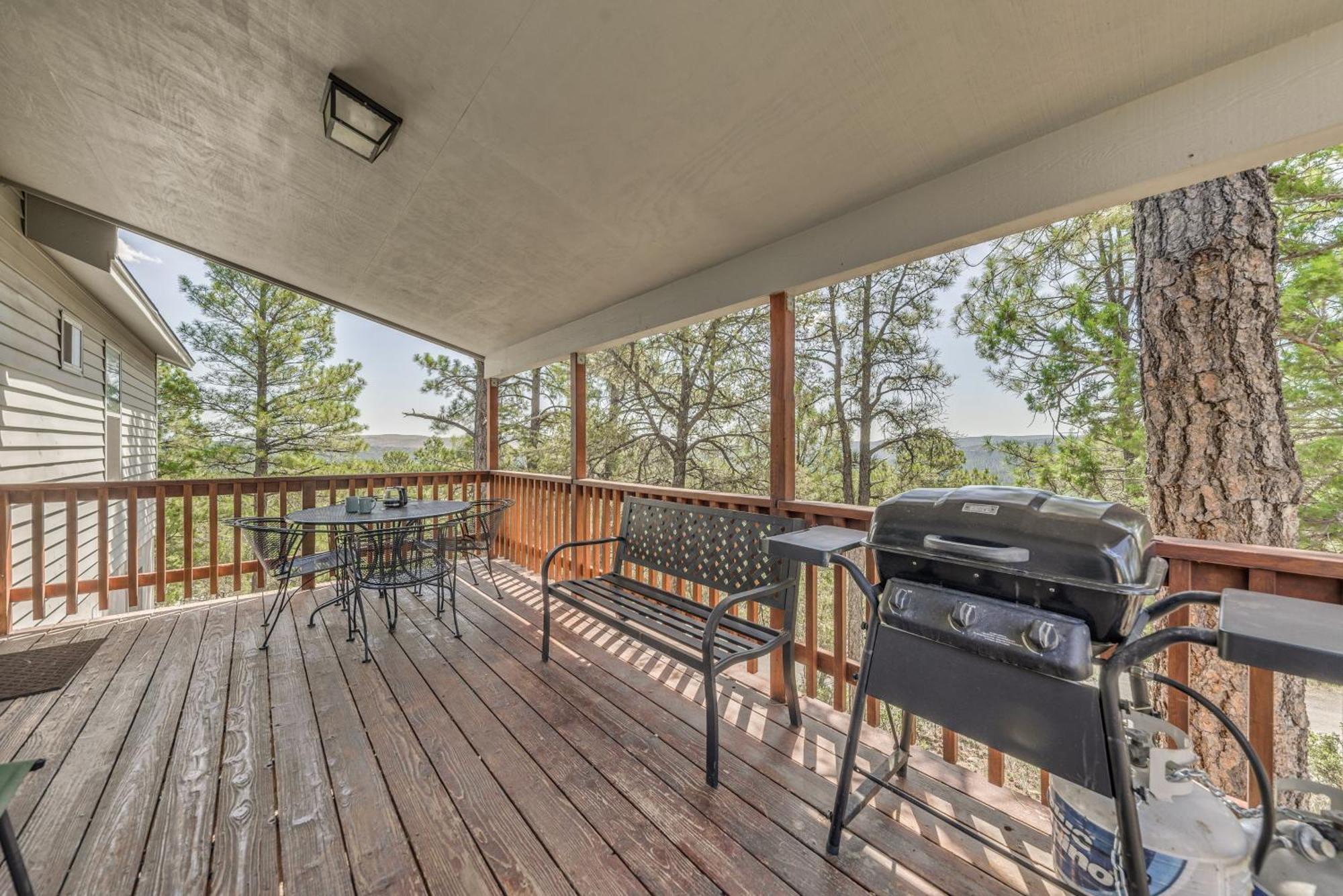 Hillside Haven With Deck Less Than 2 Miles To Dwtn Ruidoso! Exterior photo